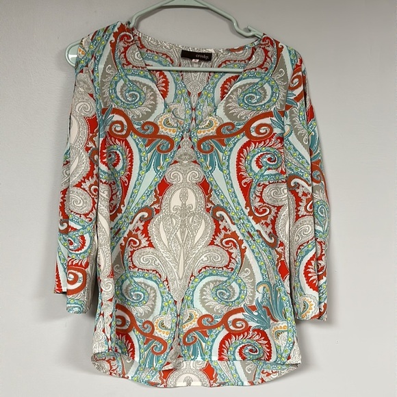 Super Cute, Crosby. 3/4 slitted BELL Sleeve Boho Multicolored blouse size S - Picture 1 of 7